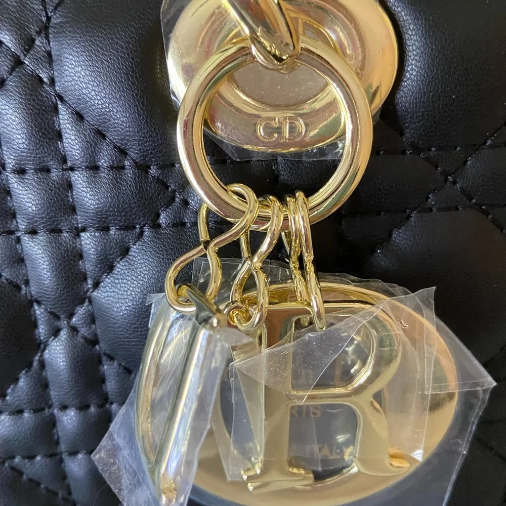 Classy lady bag CD Black Quilted Tote - Picture 11 of 16